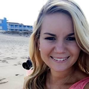 Meet your Posher, Caroline